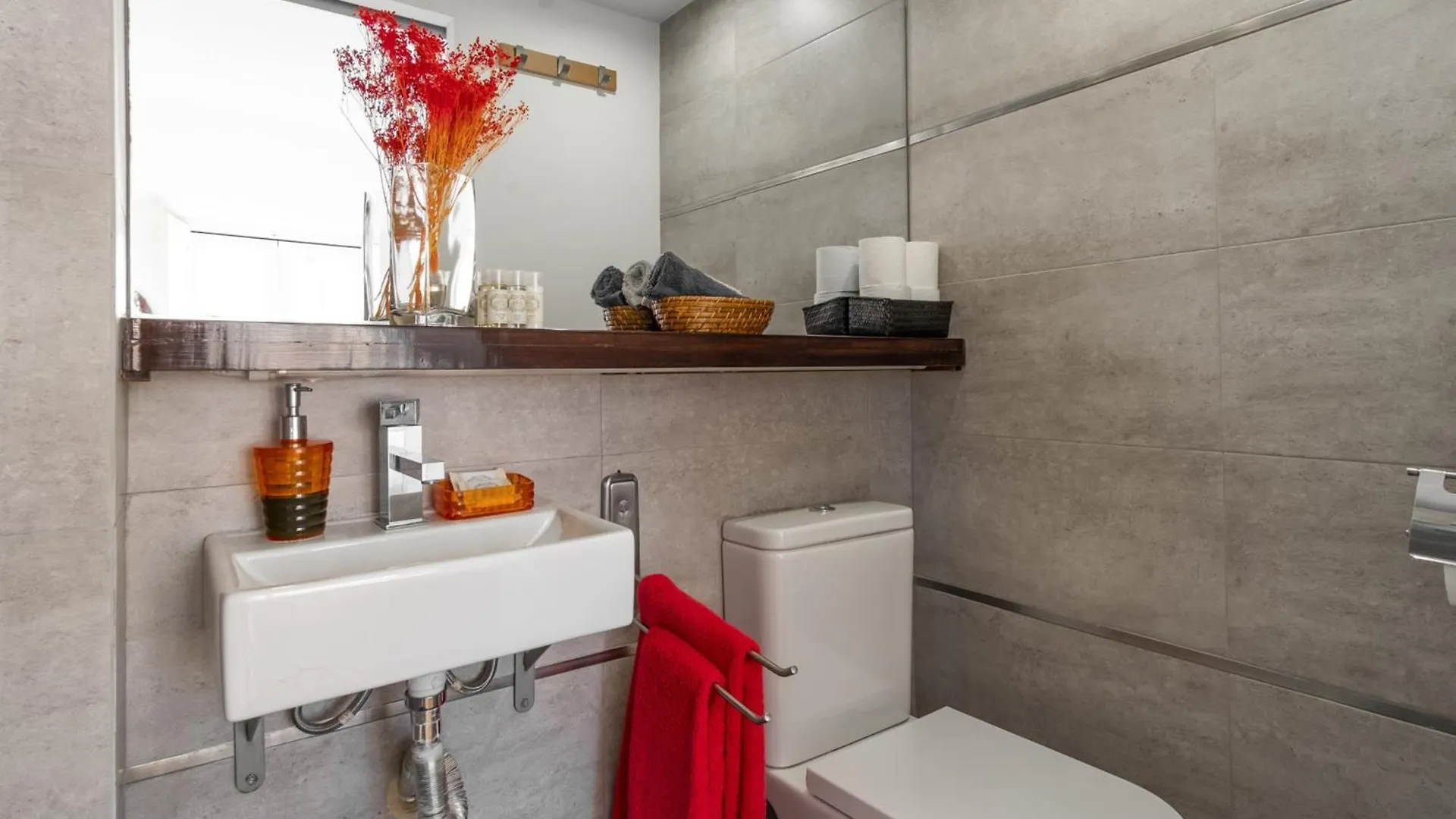 Lv Premier Apartments P.Real- Pi 0*, Lisbon