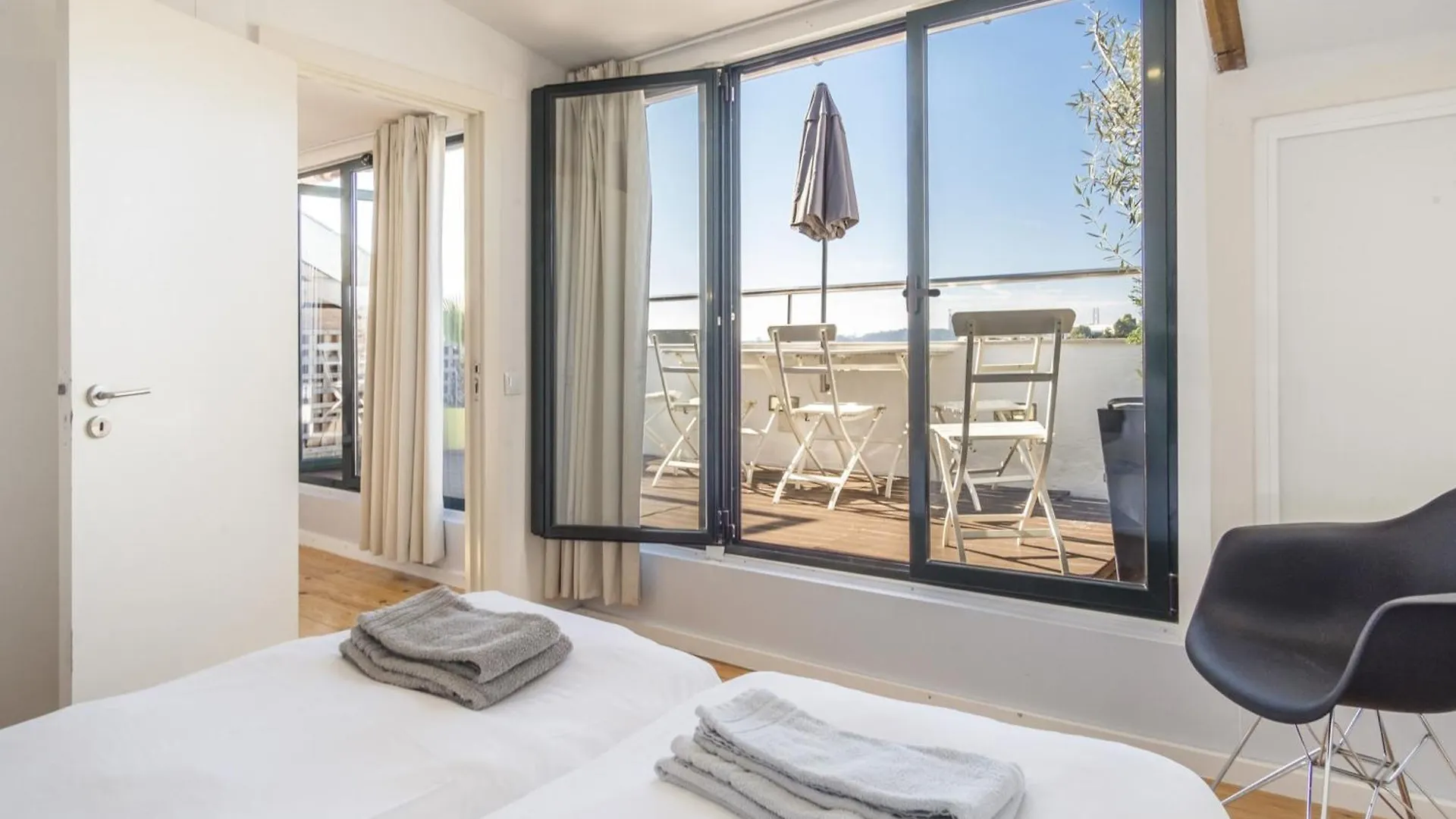 Lv Premier Apartments P.Real- Pi